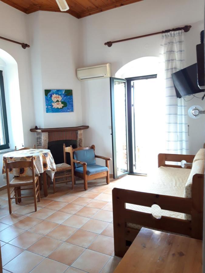 Skardamoula's And Apartments, 2 Apartment Kardamyli